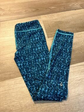 Ivivva Black Leggings with Teal Speckle and Teal Stitching